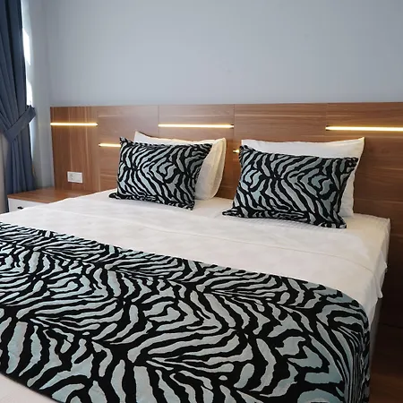 My House Hotel *